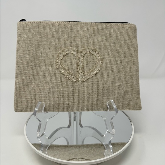 NEW Christian Dior Heart Pouch - Picture 1 of 8